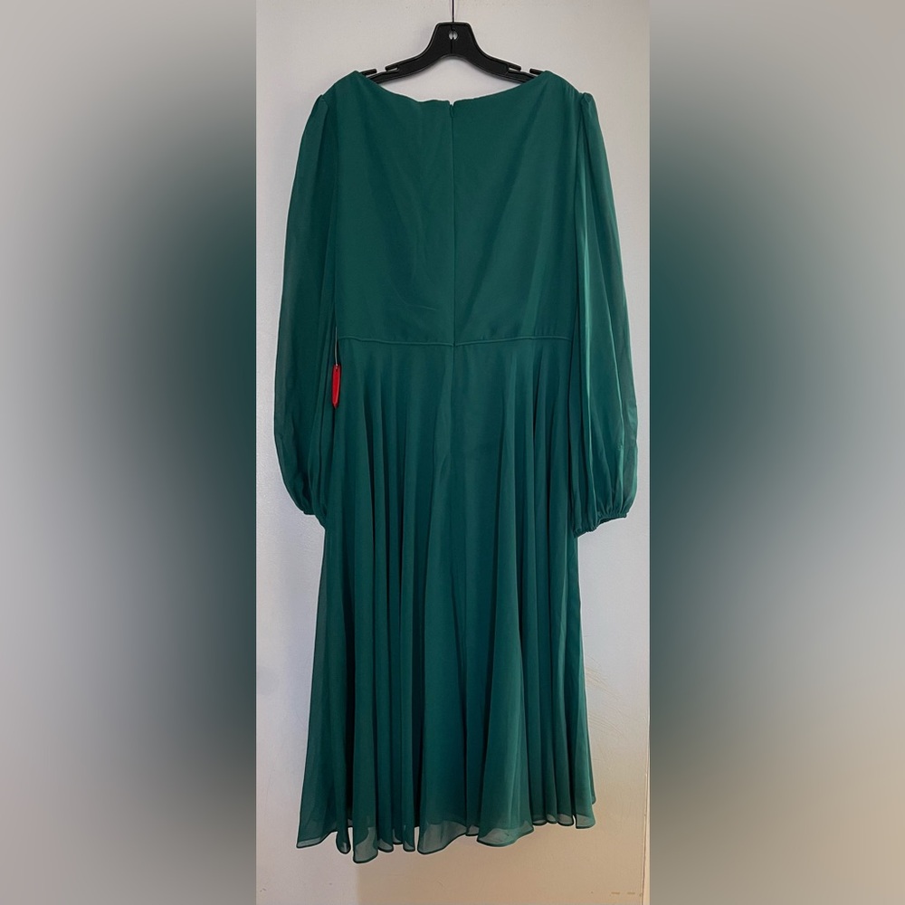 Mac Duggal Long Sleeve Chiffon Dress brand new with tag Color: Emerald size 14W - Picture 5 of 11